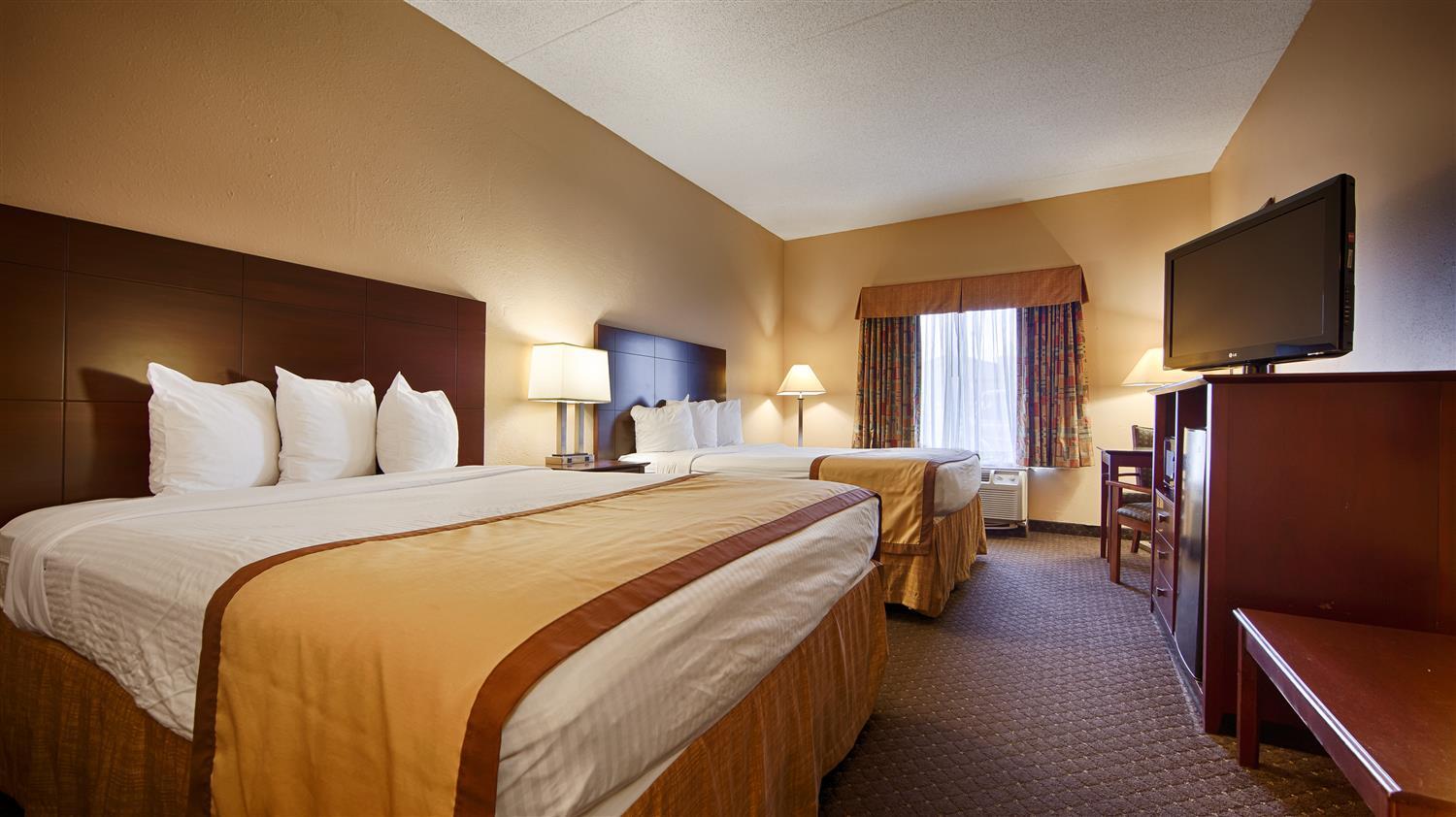 Best Western Plus Executive Hotel Richmond Dumbarton Exterior photo