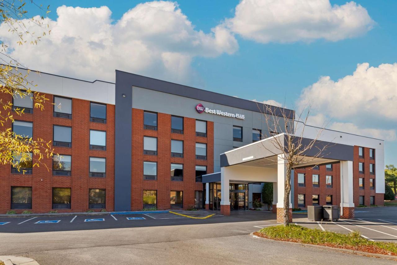 Best Western Plus Executive Hotel Richmond Dumbarton Exterior photo