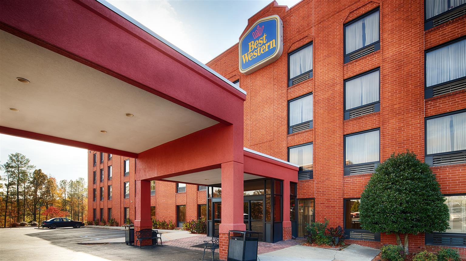 Best Western Plus Executive Hotel Richmond Dumbarton Exterior photo